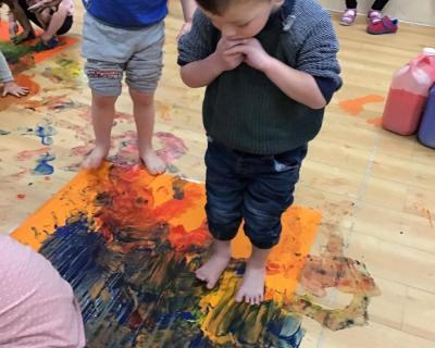 making-a-messy-feet-painting